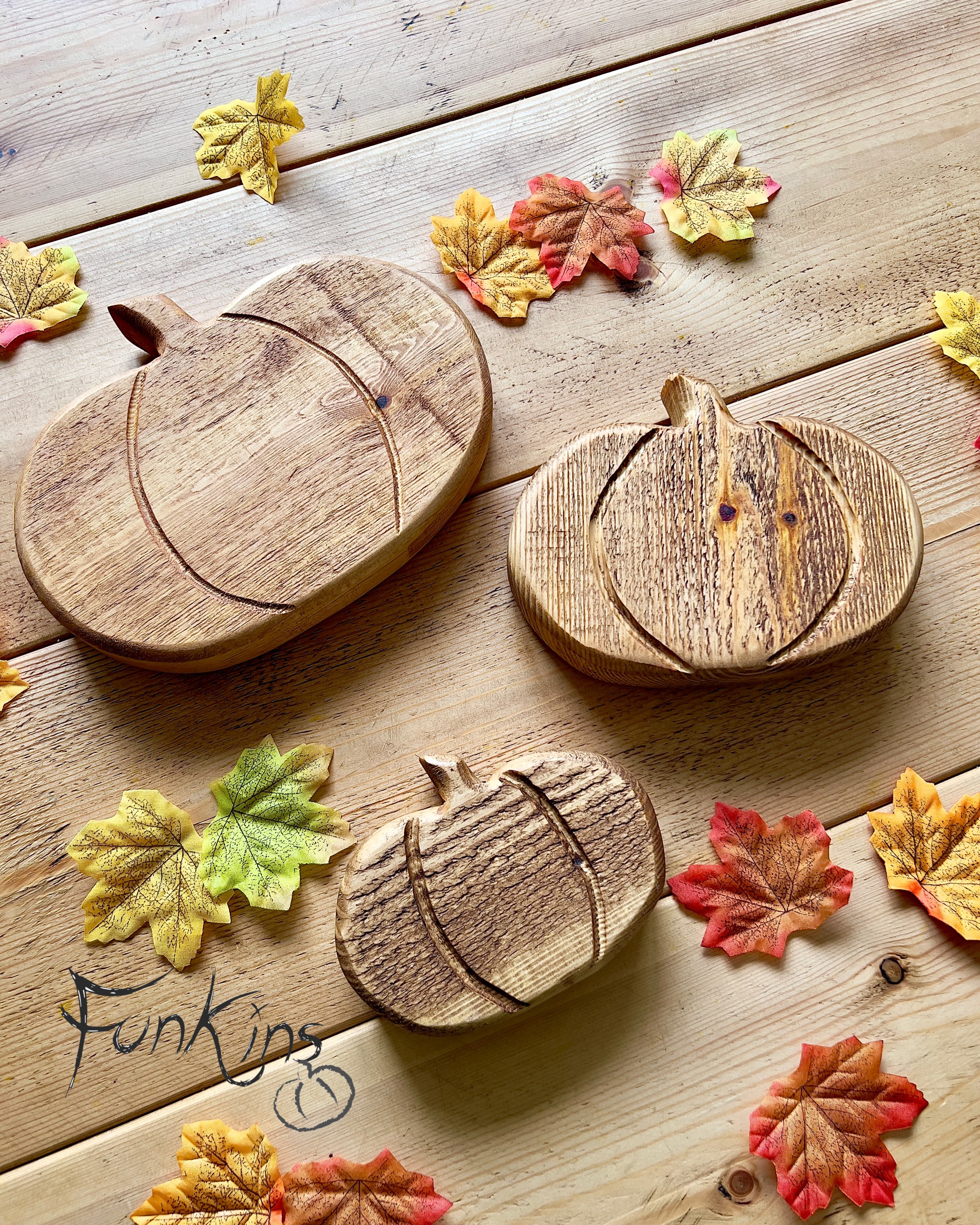 Wooden Pumpkin - Medium Oak